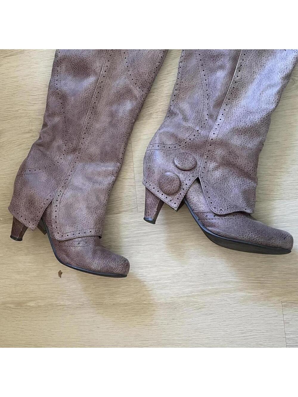 Brown western knee high boots with button detail. not rated, Size: US 8 - Picture 6 of 7